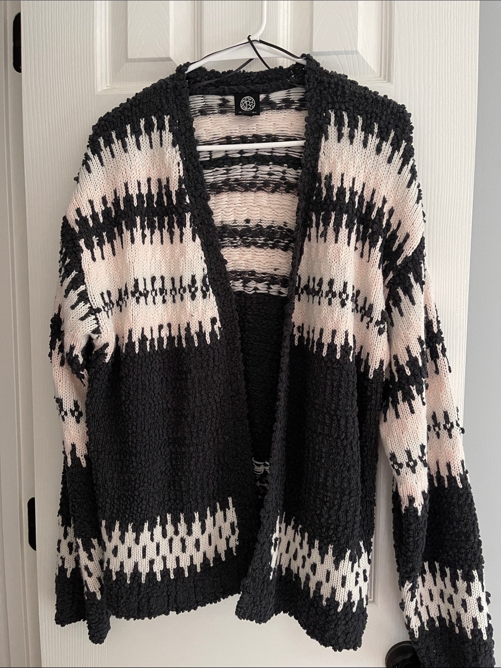 BOBEAU Black & Cream Open-Front Knit Cardigan